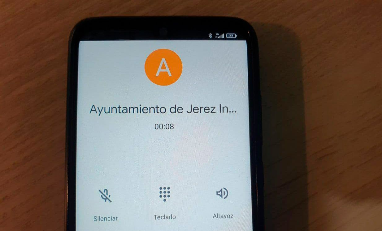 Una llamada realizada al teléfono de atención del Ayuntamiento de Jerez, en espera.
