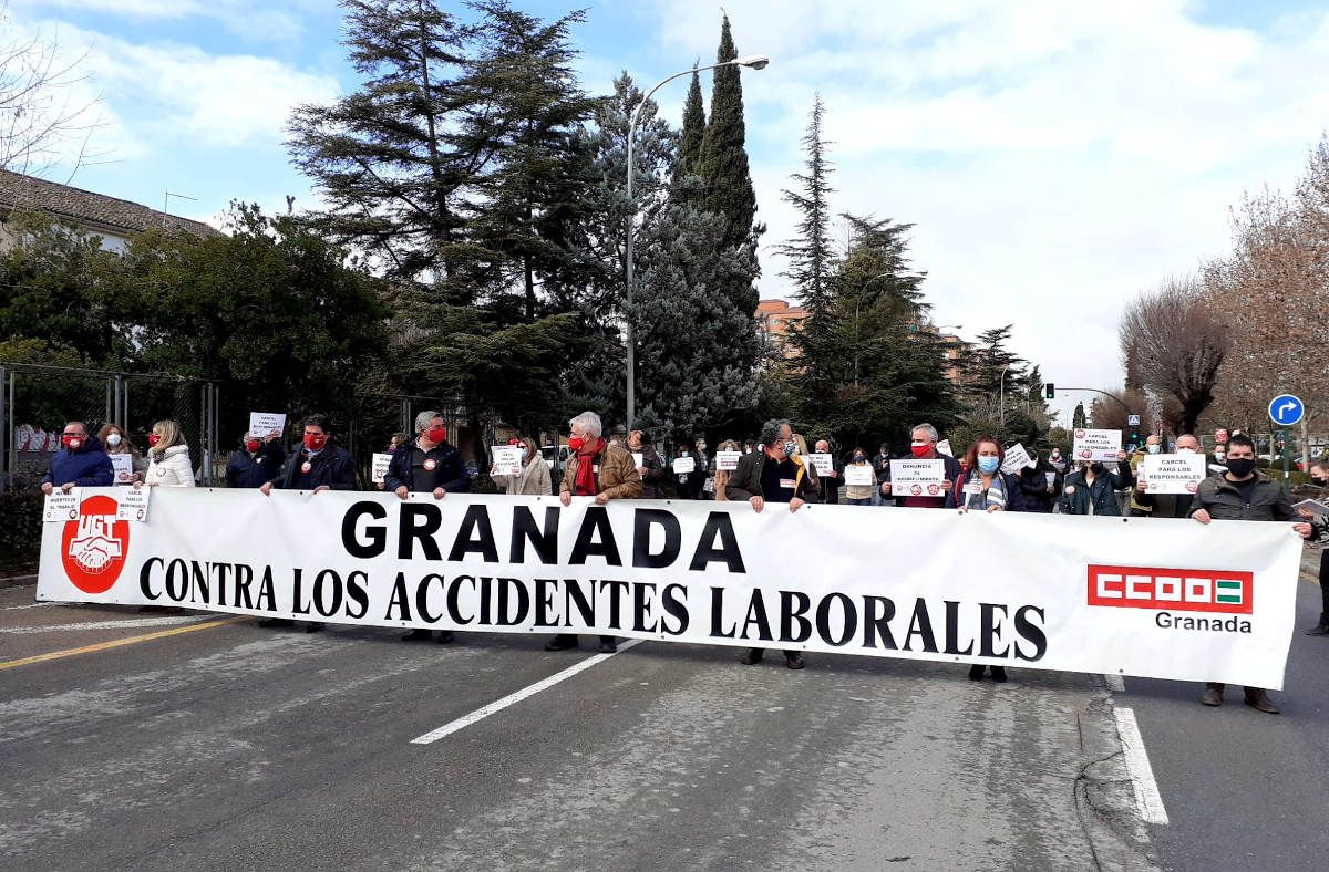 Concentración por el fallecimiento de Manuela Pérez en Granada. 