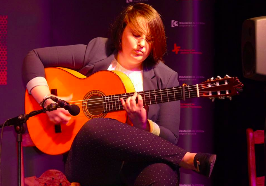 Alba Espert, durante su actuación en el certamen. Alba Espert, durante su actuación en el certamen.