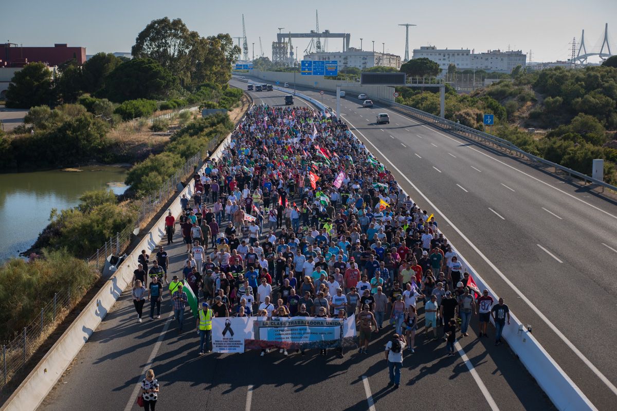 Manifestación de los trabajadores de los astilleros de la Bahía de Cádiz, en una imagen de archivo. FOTO: MANU GARCÍA. 