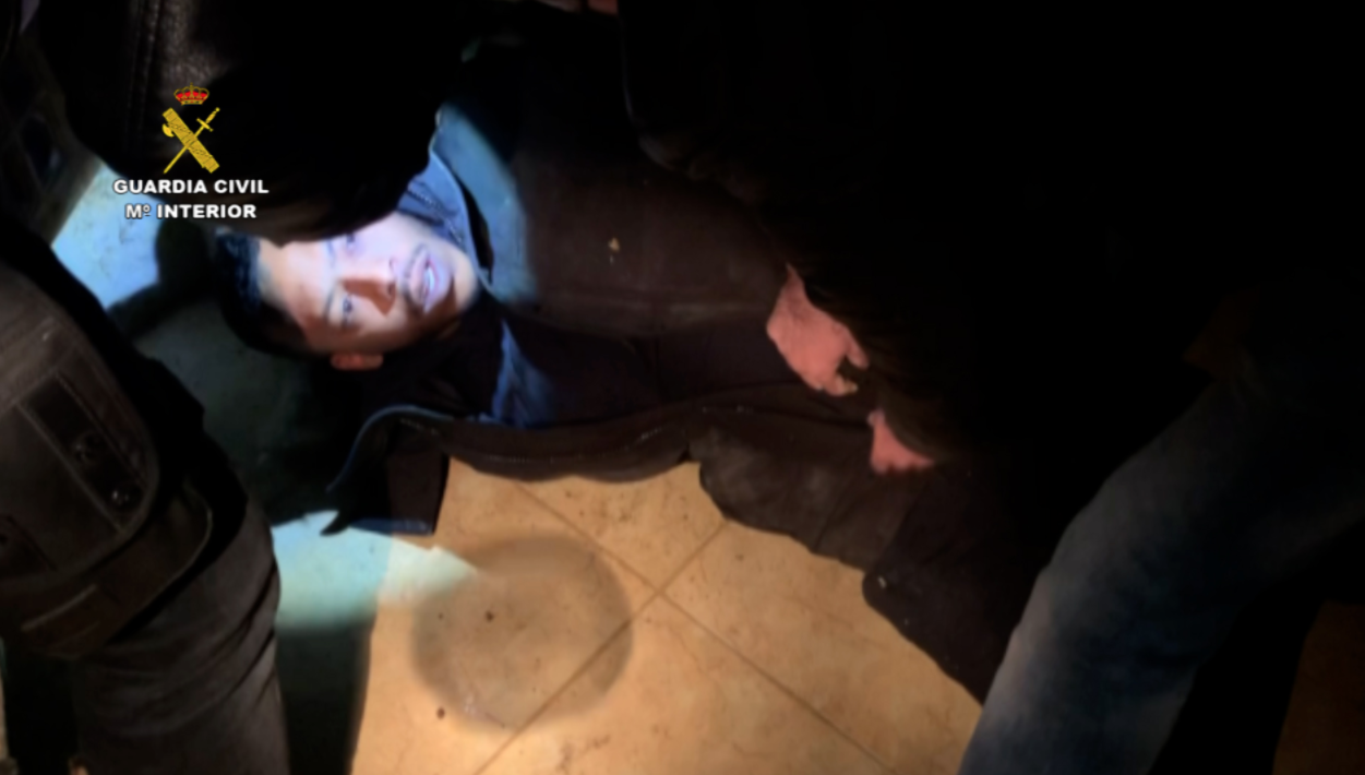 'El melillero', siendo detenido por la Guardia Civil.