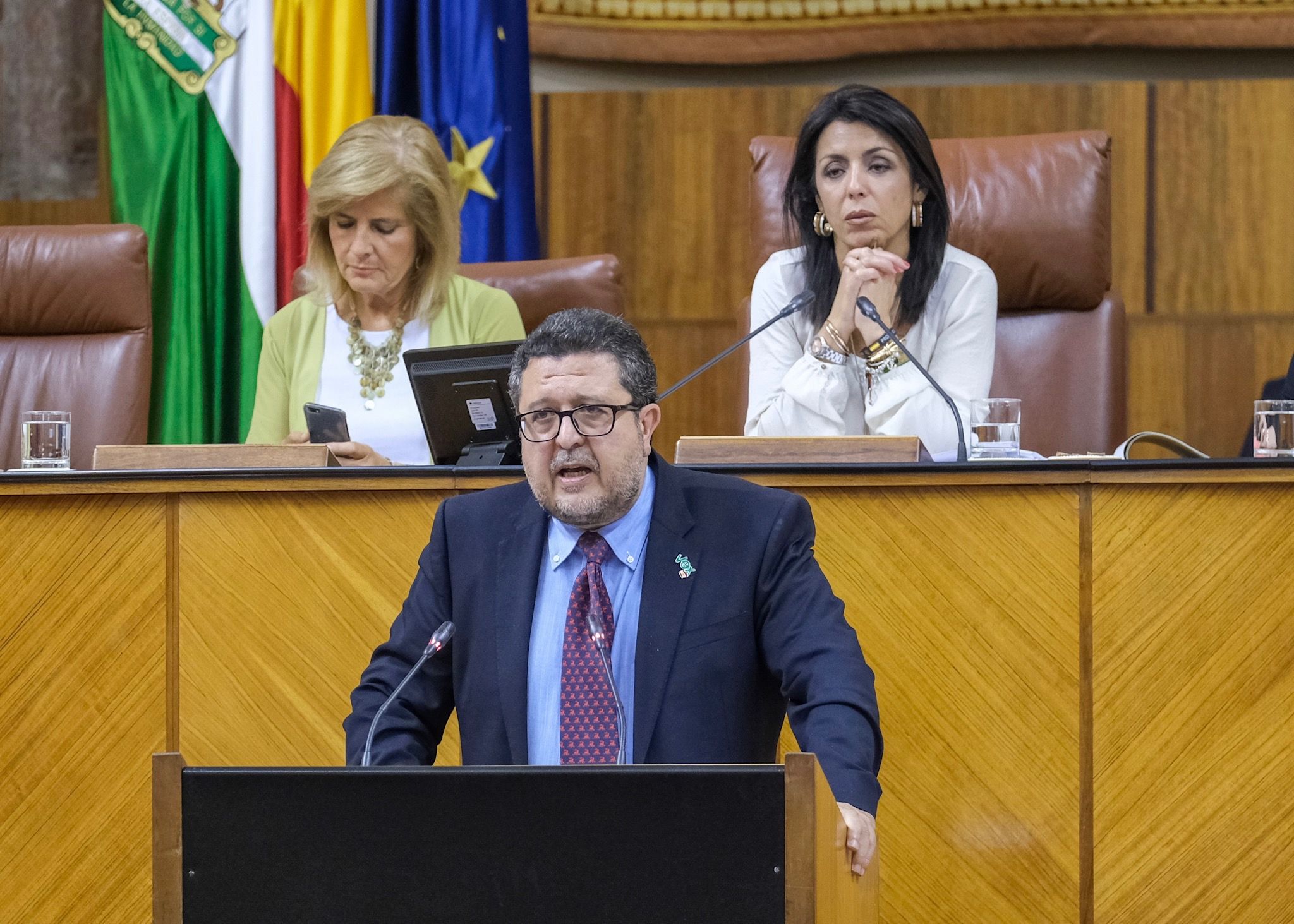 Francisco Serrano, ex portavoz de Vox en el Parlamento andaluz, en una sesión plenaria.