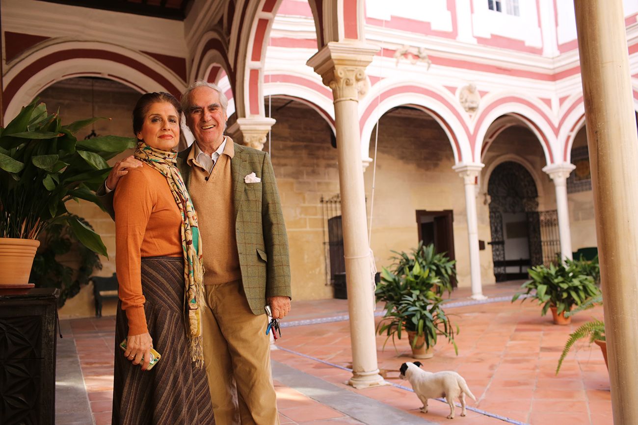 Domecq Zurita junto a su esposa, en Campo Real.