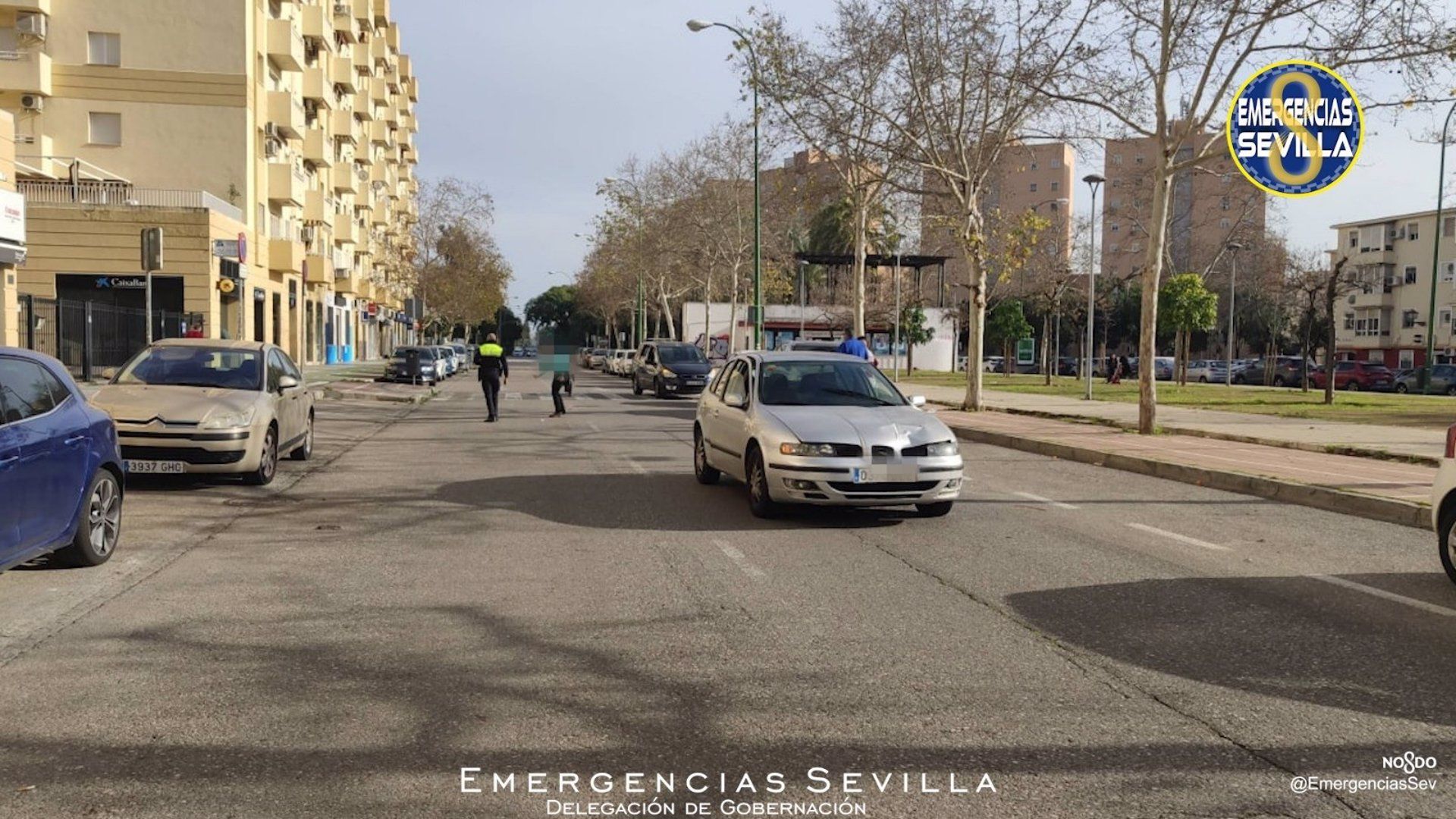 Herida grave una joven en Sevilla tras ser arrollada por un turismo cuya conductora superaba en un 40% la tasa de alcoholemia.