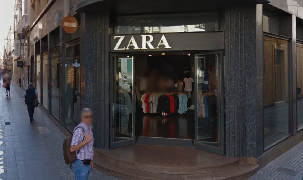 El antiguo Zara de El Palillero, antes del cierre.
