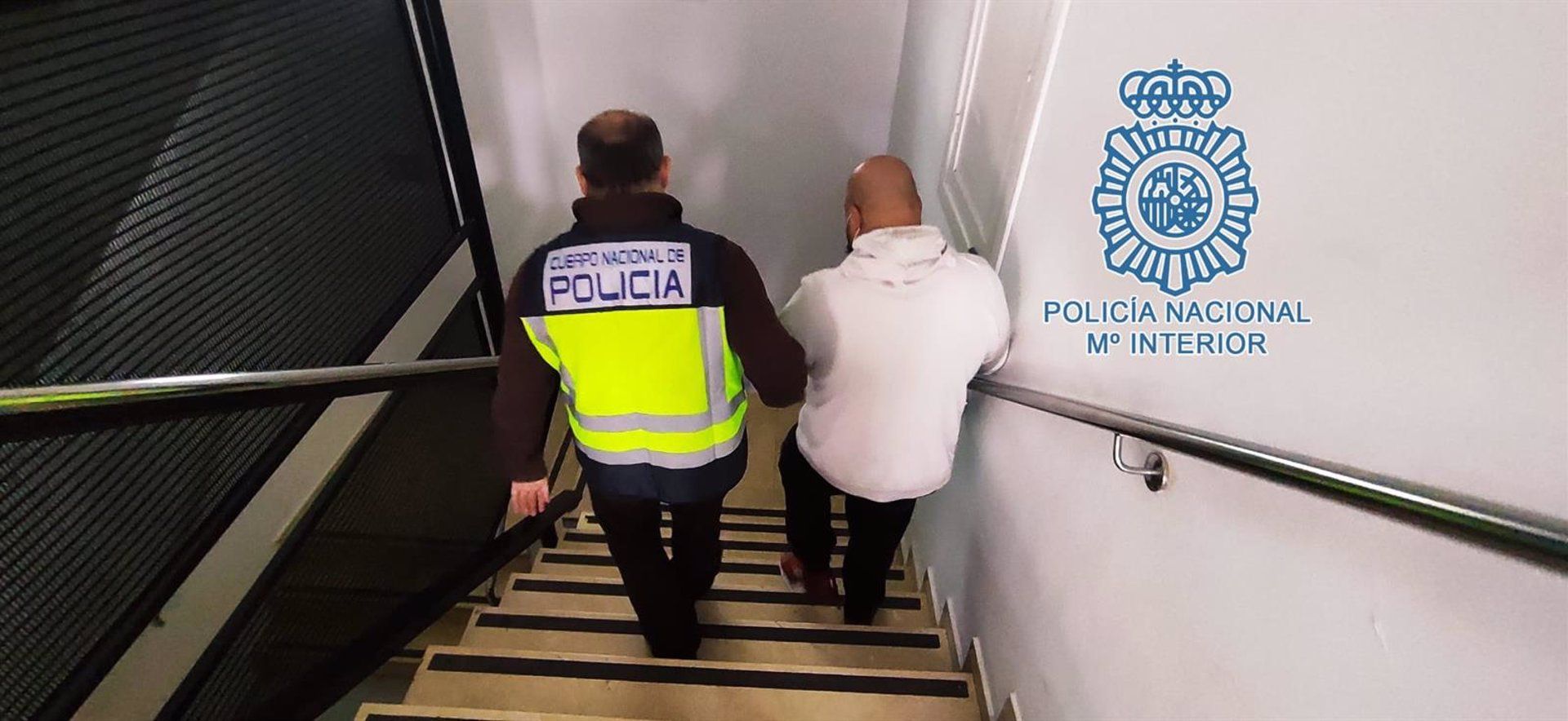 La Policía Nacional detiene a una persona en Torreblanca que vendía cerdos ibéricos no aptos para el consumo.