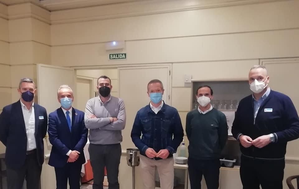 La foto de la Operación Magallanes, con socialistas gaditanos y Ánder Gil.