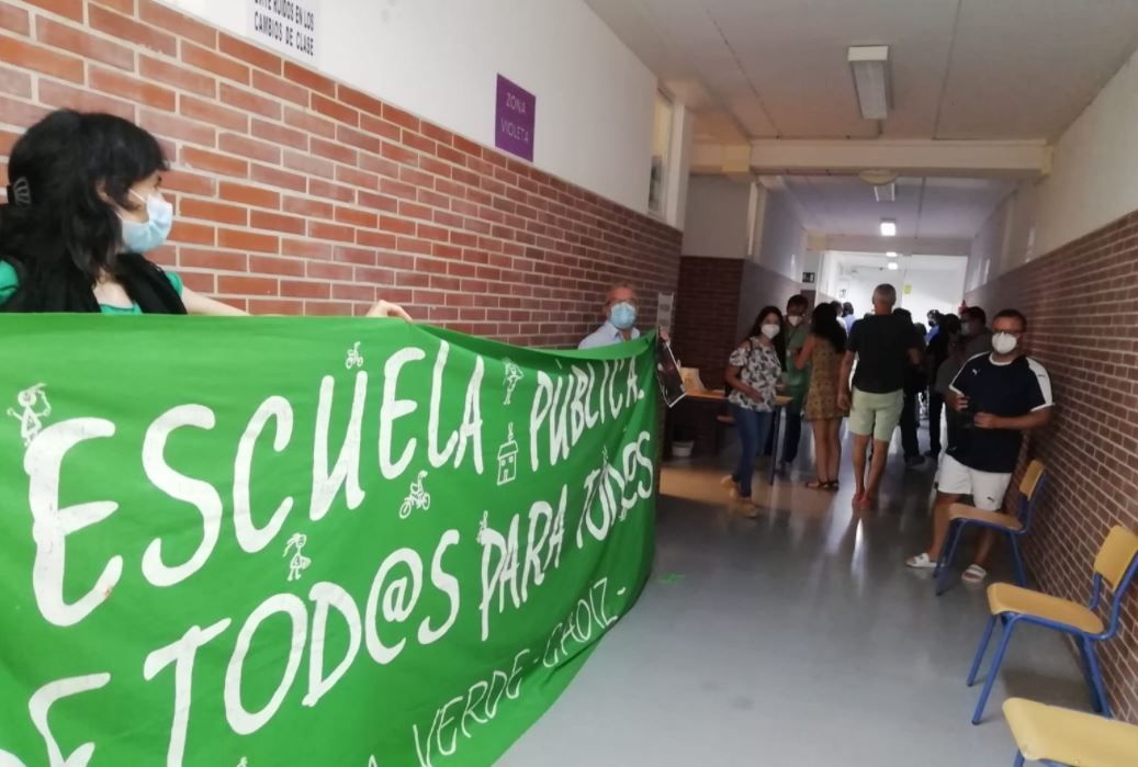 Protesta en el IES Cornelio Balbo de Cádiz el pasado curso por el cierre de tres líneas de ESO.