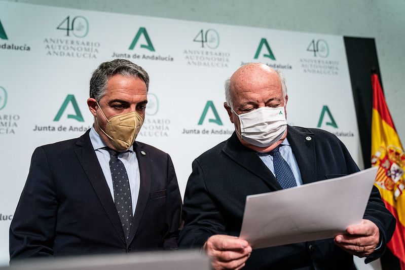 Bendodo y Aguirre, en una rueda de prensa reciente. JUNTA DE ANDALUCÍA Bendodo y Aguirre, en una rueda de prensa reciente. JUNTA DE ANDALUCÍA