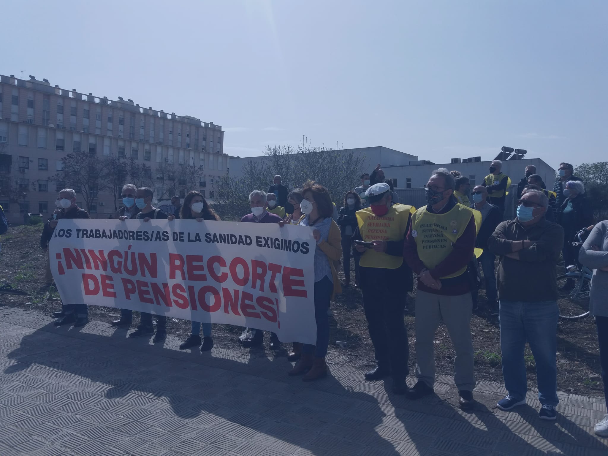 Un momento de la concentración del Movimiento Estatal de Pensionistas en Sevilla.