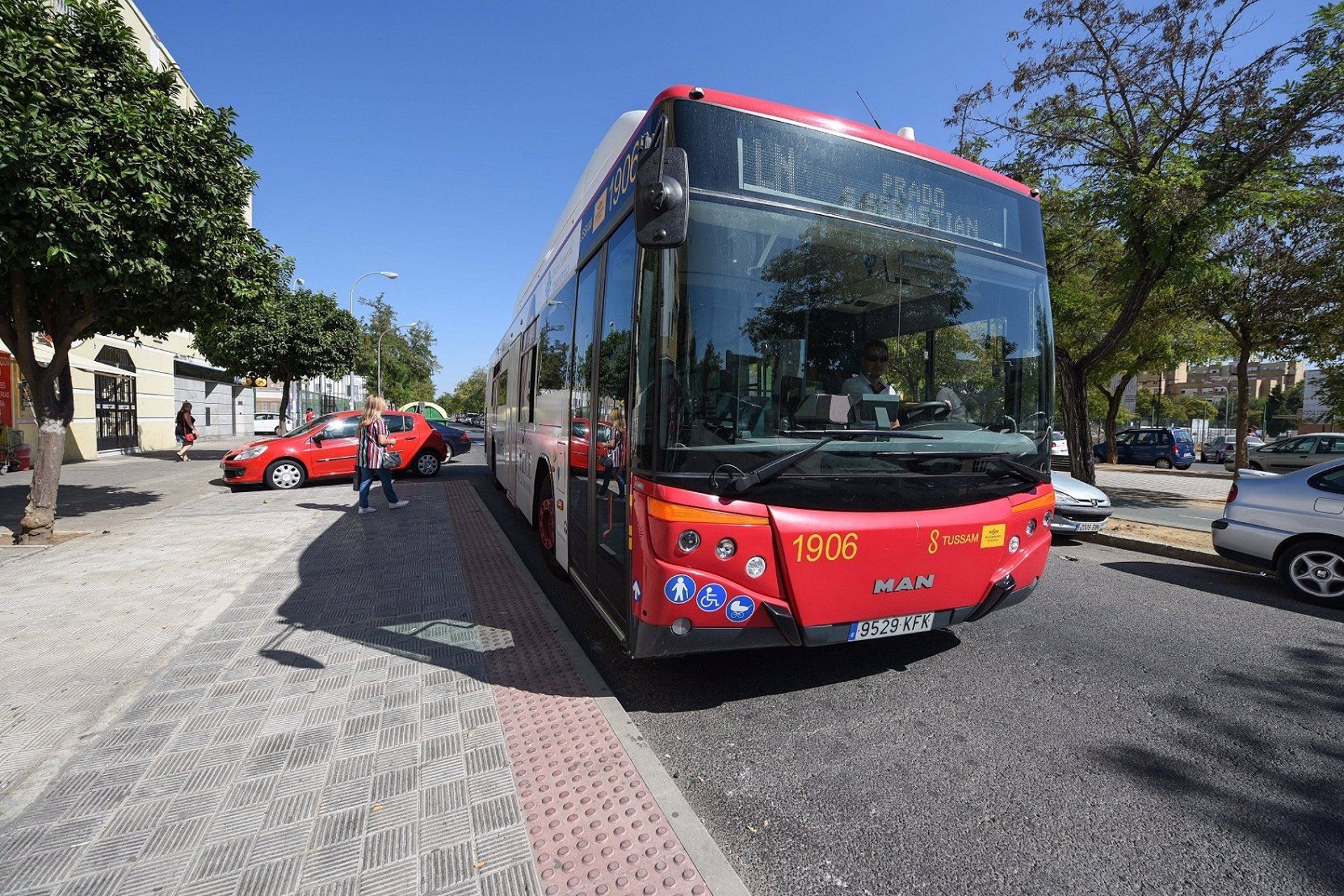 Una imagen de uno de los autobuses de Tussam en Sevilla.