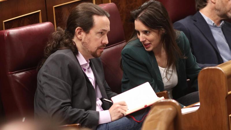 Pablo Iglesias e Irene Montero, en el Congreso. EP