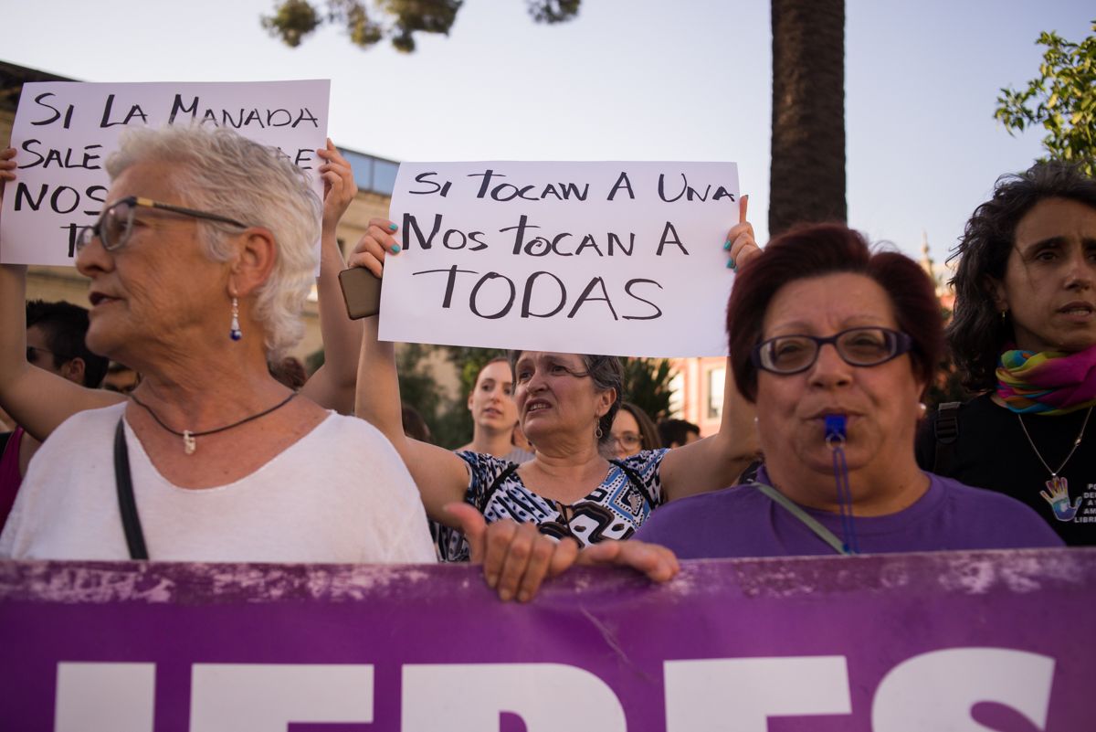 Una pasada concentración contra la libertad provisional de los miembros de La Manada. FOTO: MANU GARCÍA. 