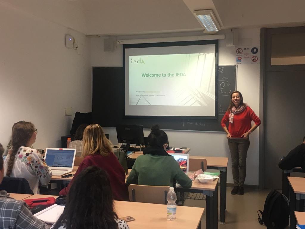 Una clase del Instituto de Enseñanzas a Distancia de Andalucía, en una imagen de archivo.