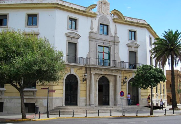 Fachada de la Audiencia Provincial de Cádiz. FOTO: EUROPA PRESS
