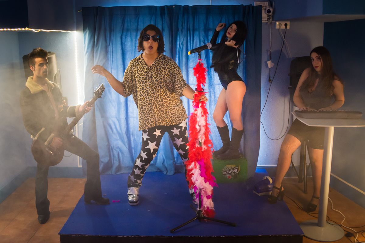 Las Queens Yeyes actuando en el Karaoke Cuatro Gatos. FOTO: MANU GARCÍA. 