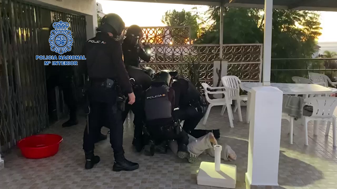 Uno de los arrestos en la operación.