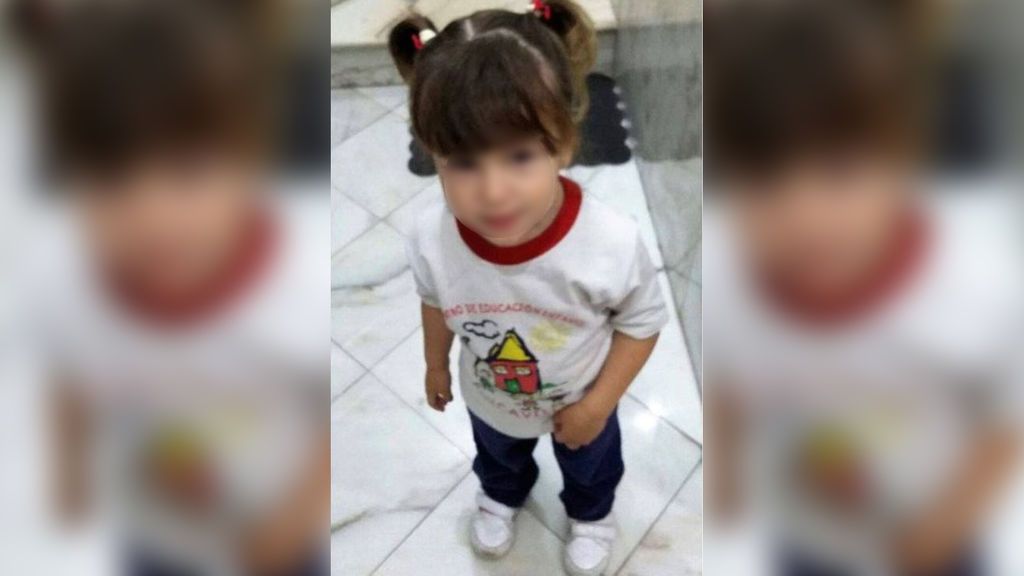 La pequeña Lucía Vivar.