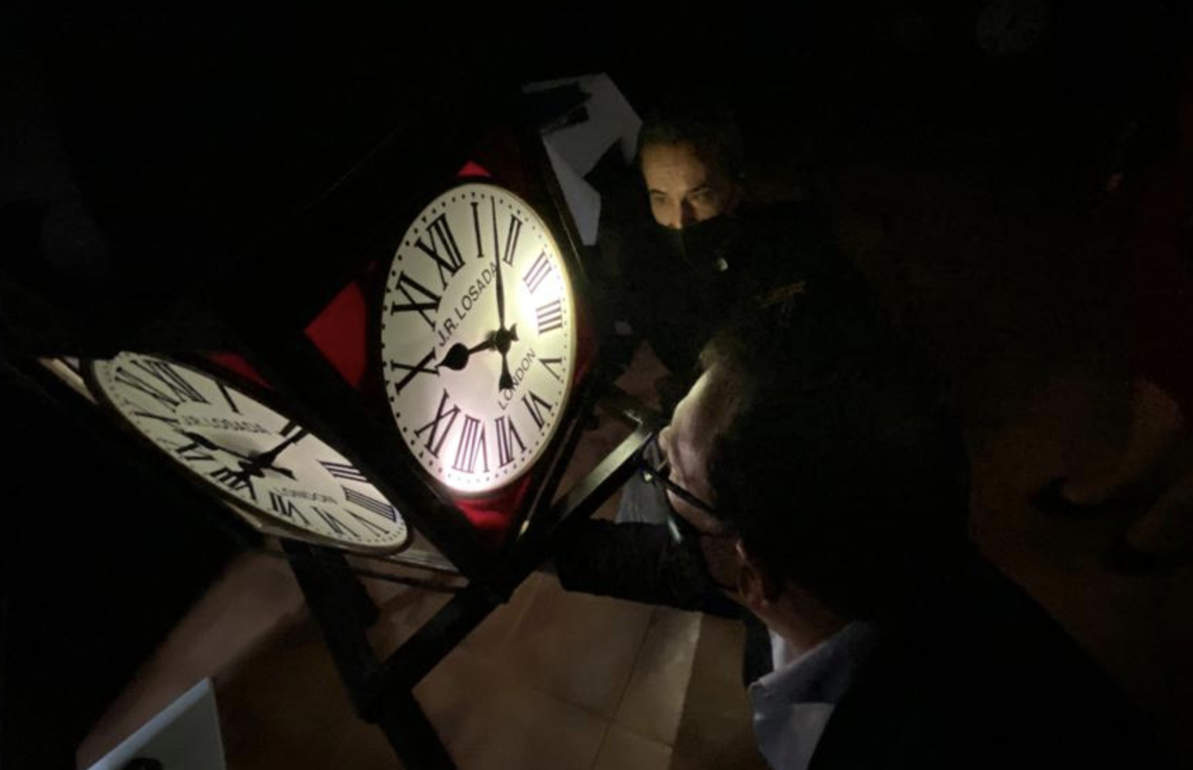 El Reloj de Losada, en la recta final de su restauración.