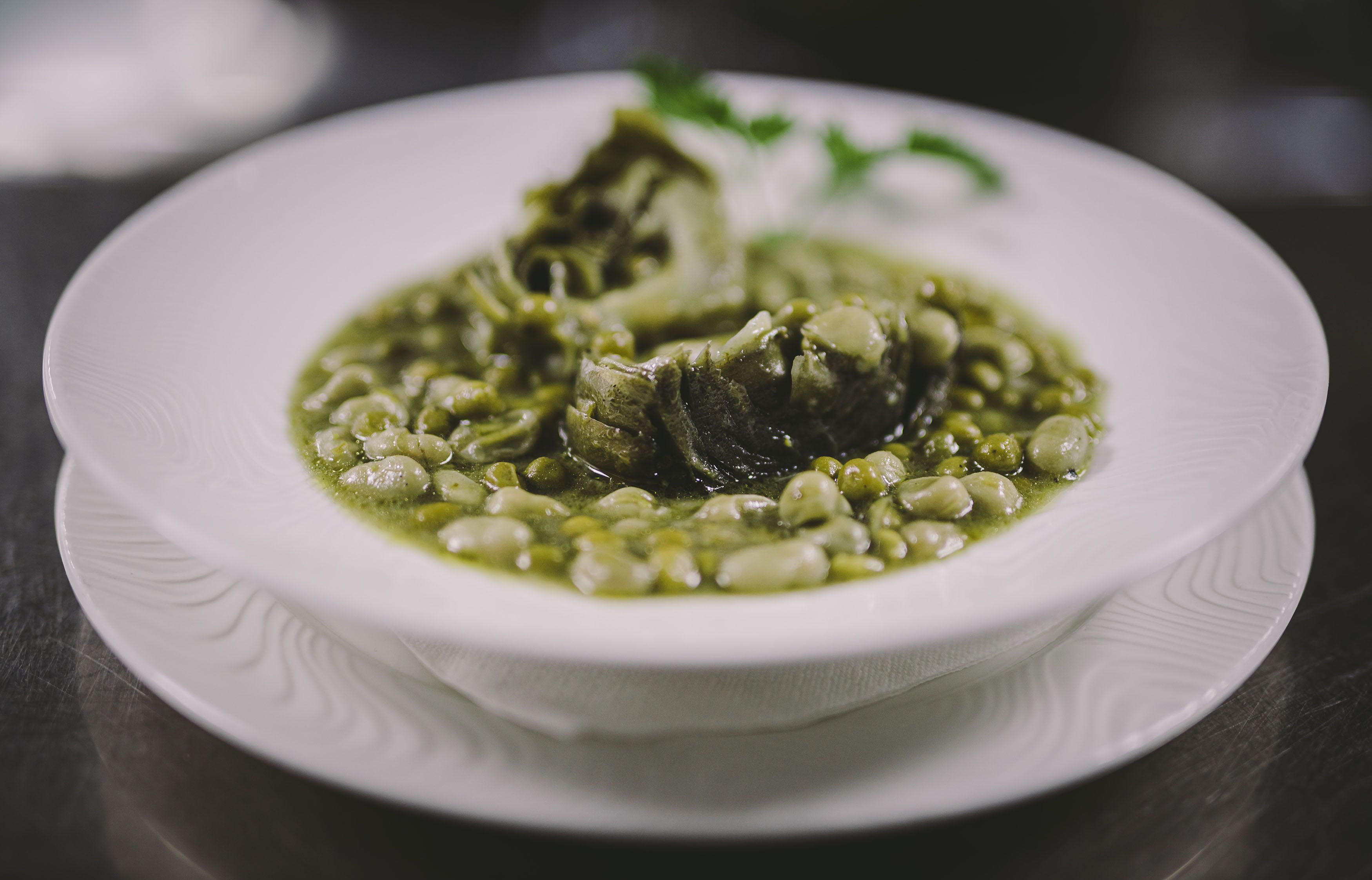 Habas con alcauciles en la Venta La Duquesa.   ESTEBAN