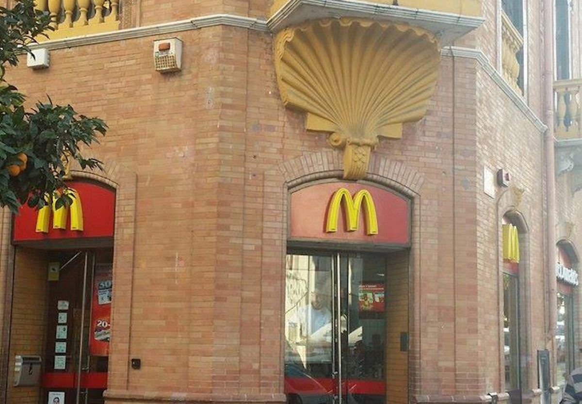 Histórico McDonald’s del centro de Algeciras.   ANDALUCÍA INFORMACIÓN