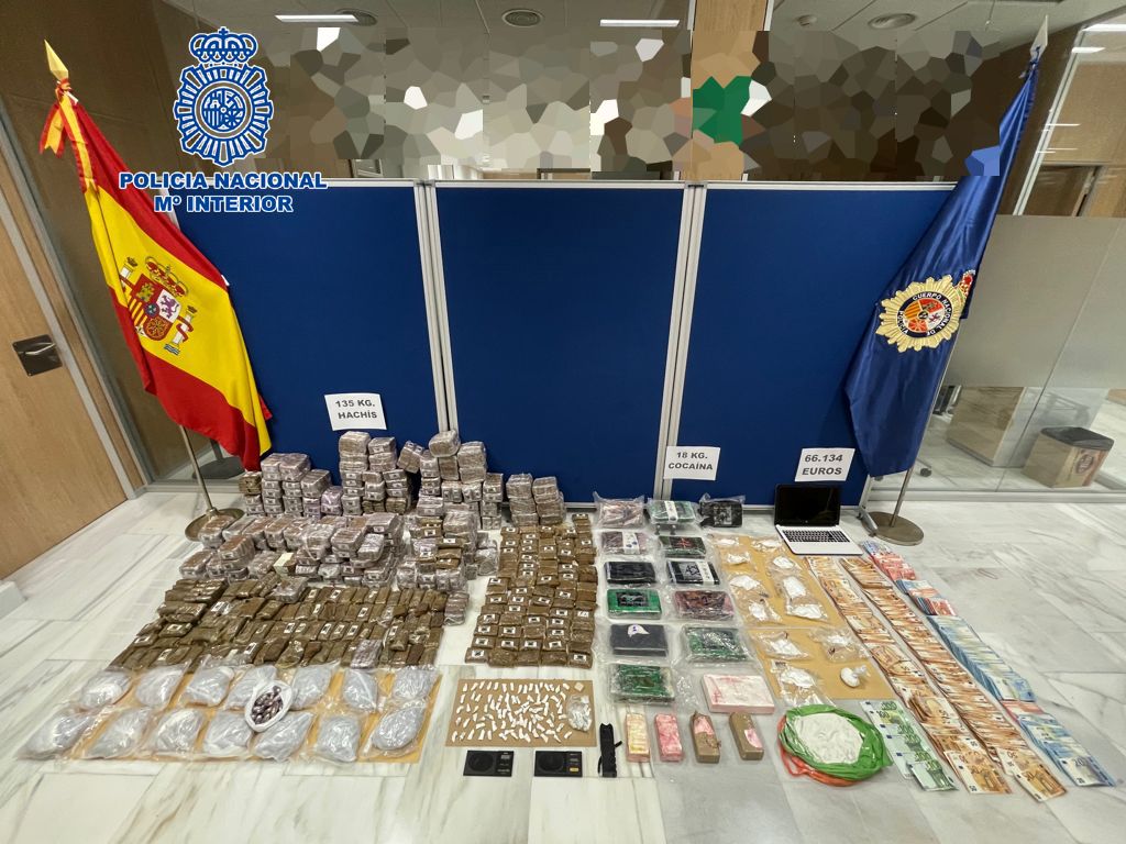 La Policía, tras 14 entradas y registros principalmente en la barriada de Icovesa, detiene a 17 personas por presunto tráfico de drogas y pertenencia a grupo criminal.