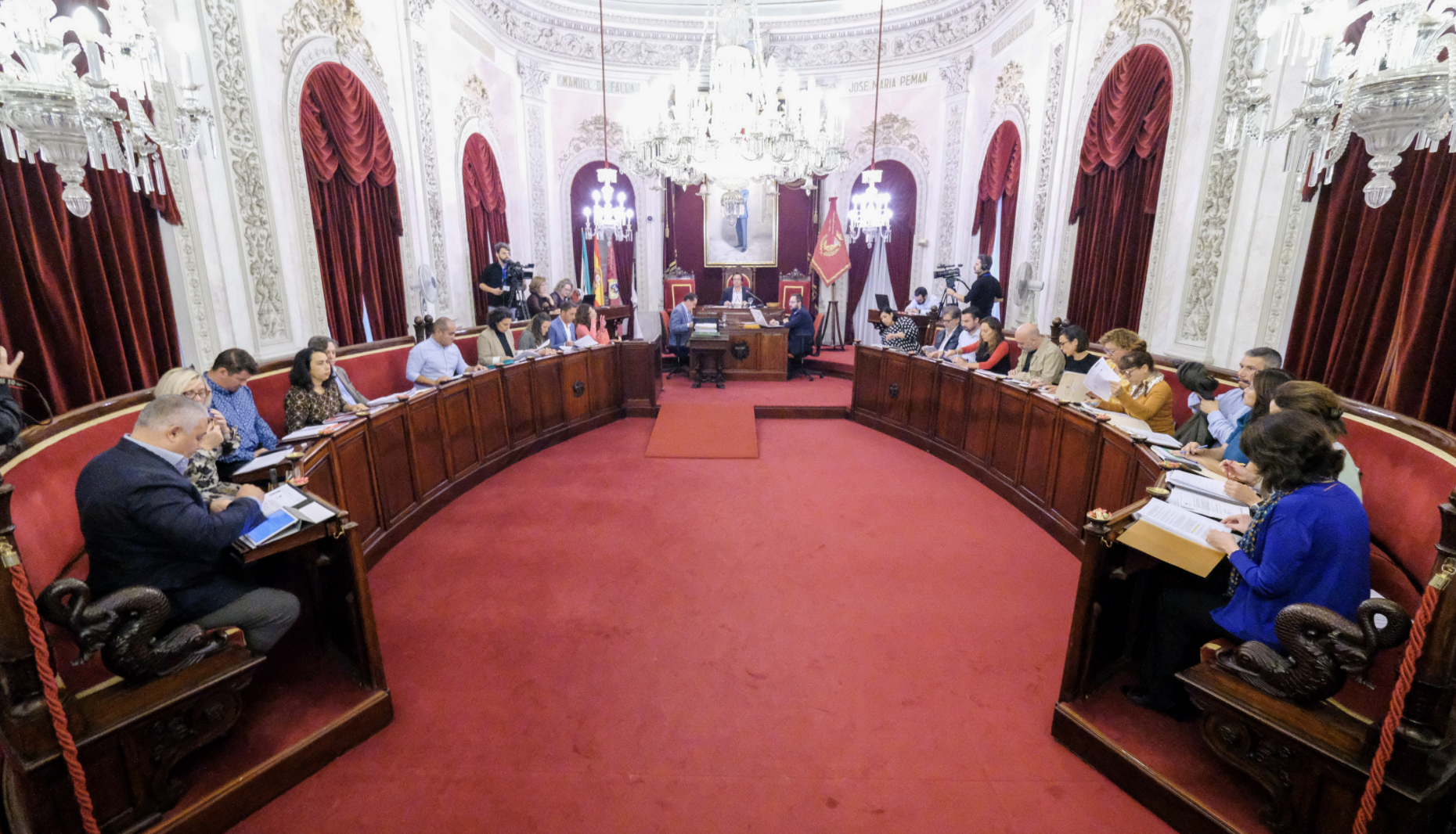 Un pleno municipal en el Ayuntamiento de Cádiz, en una imagen reciente. MANUEL FERNÁNDEZ (AYTO. CÁDIZ)