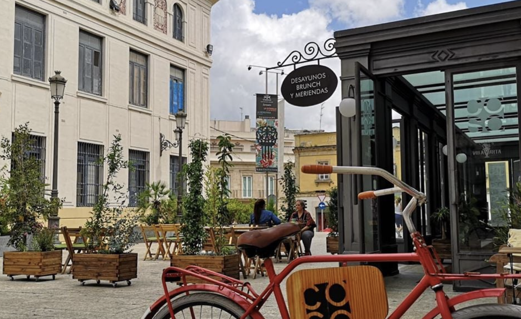 Acceso a Coso desde la plaza Romero Martínez, en una imagen de Coso en Facebook.