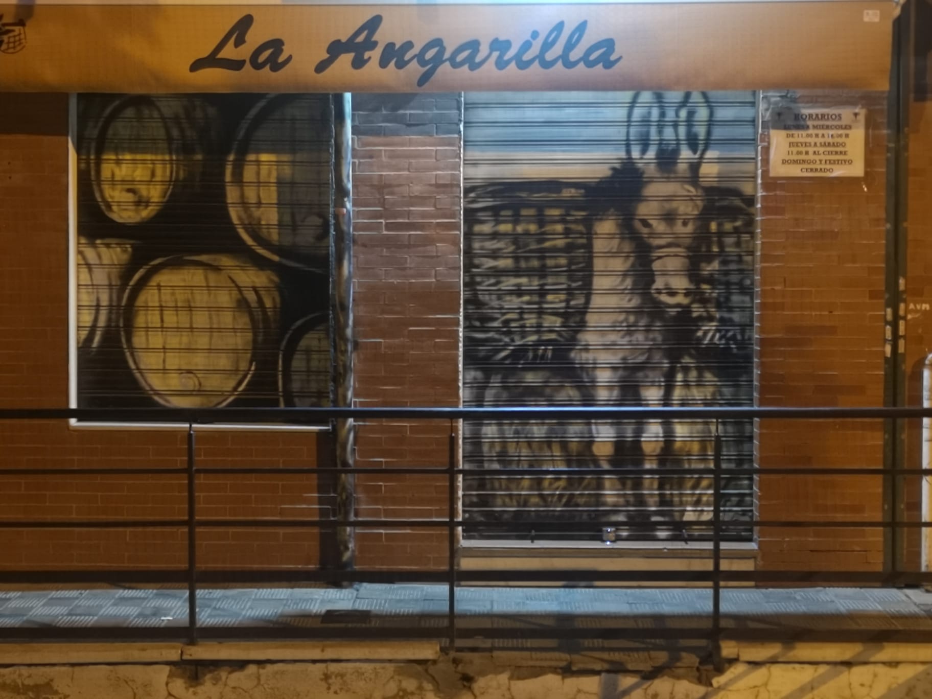 Bar La Angarilla, en el sevillano barrio de Tiro de Línea.