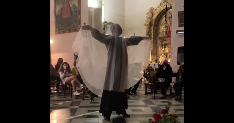 El bailaor Miguel Lorca, realizando la representación de la Cuaresma en Ronda.