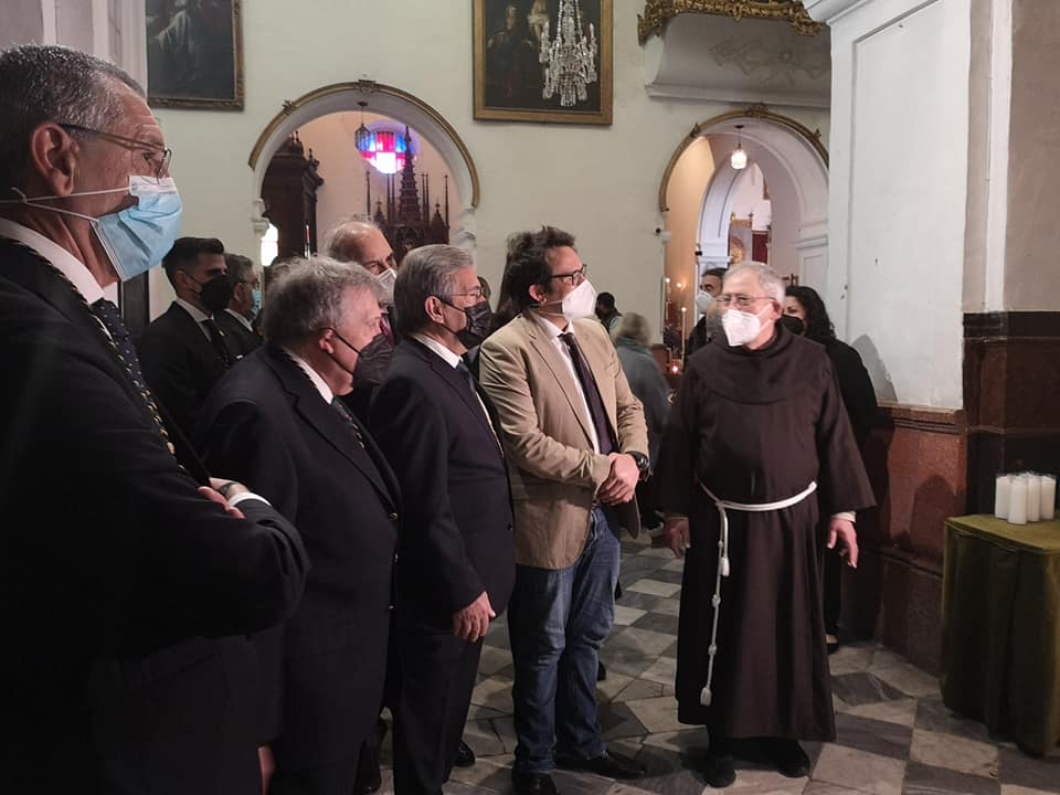 Cádiz aumentará el control policial para evitar aglomeraciones en los templos.