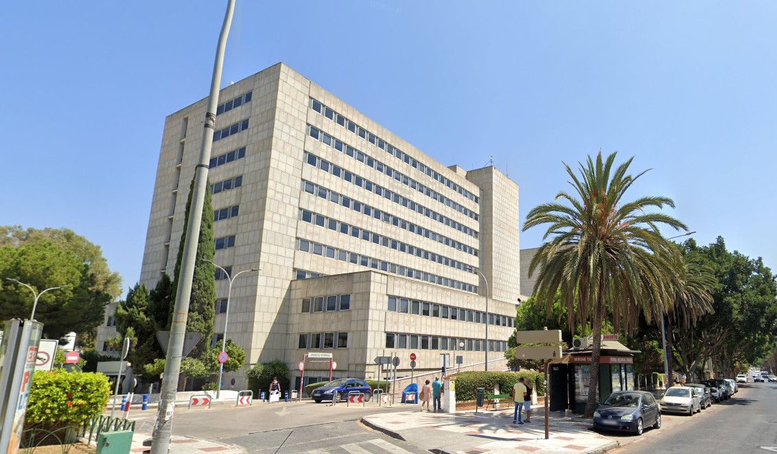 El Hospital Materno Infantil de Málaga. Detienen a unos padres por llevar a su bebé de cinco meses con sarna y desnutrición al Hospital de Málaga