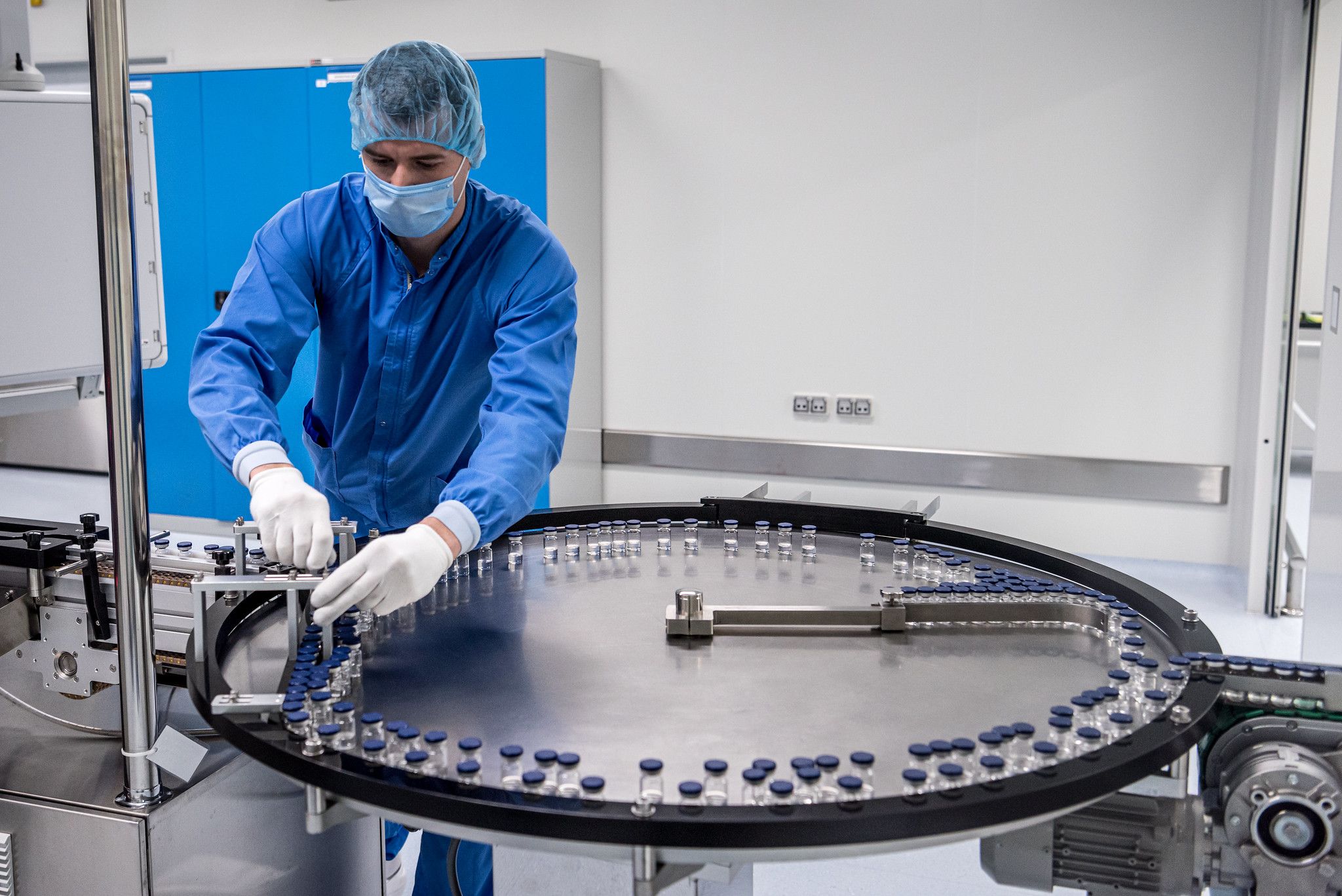 Producción de la vacuna rusa Sputnik V, en una imagen reciente. Producción de la vacuna rusa Sputnik V, en una imagen reciente.