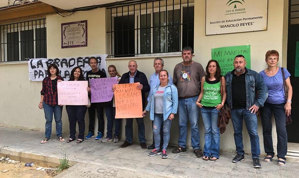 Miembros del Seper solicitando la cesión del local, en una imagen de 2018.