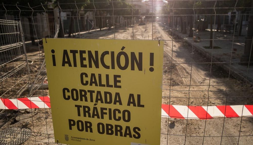 Verano de 2020. Caminos polvorientos en el centro de Jerez. Verano de 2020. Caminos polvorientos en el centro de Jerez.