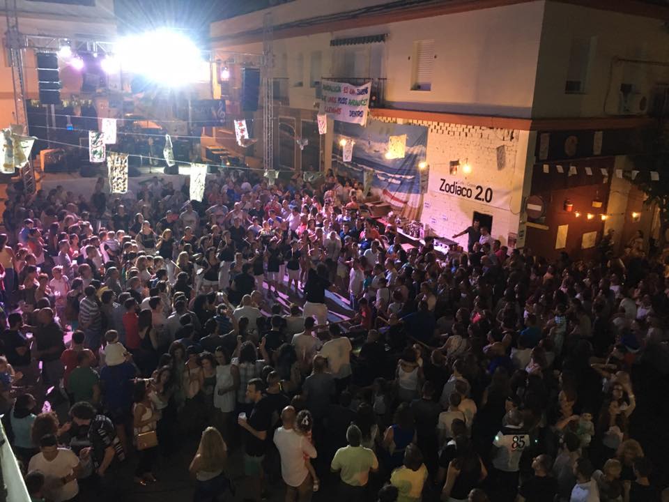 Imagen de la edición de 2018 de la 'Noche en blanco' organizada por el Ateneo Arbonaida. Imagen de la edición de 2018 de la 'Noche en blanco' organizada por el Ateneo Arbonaida.