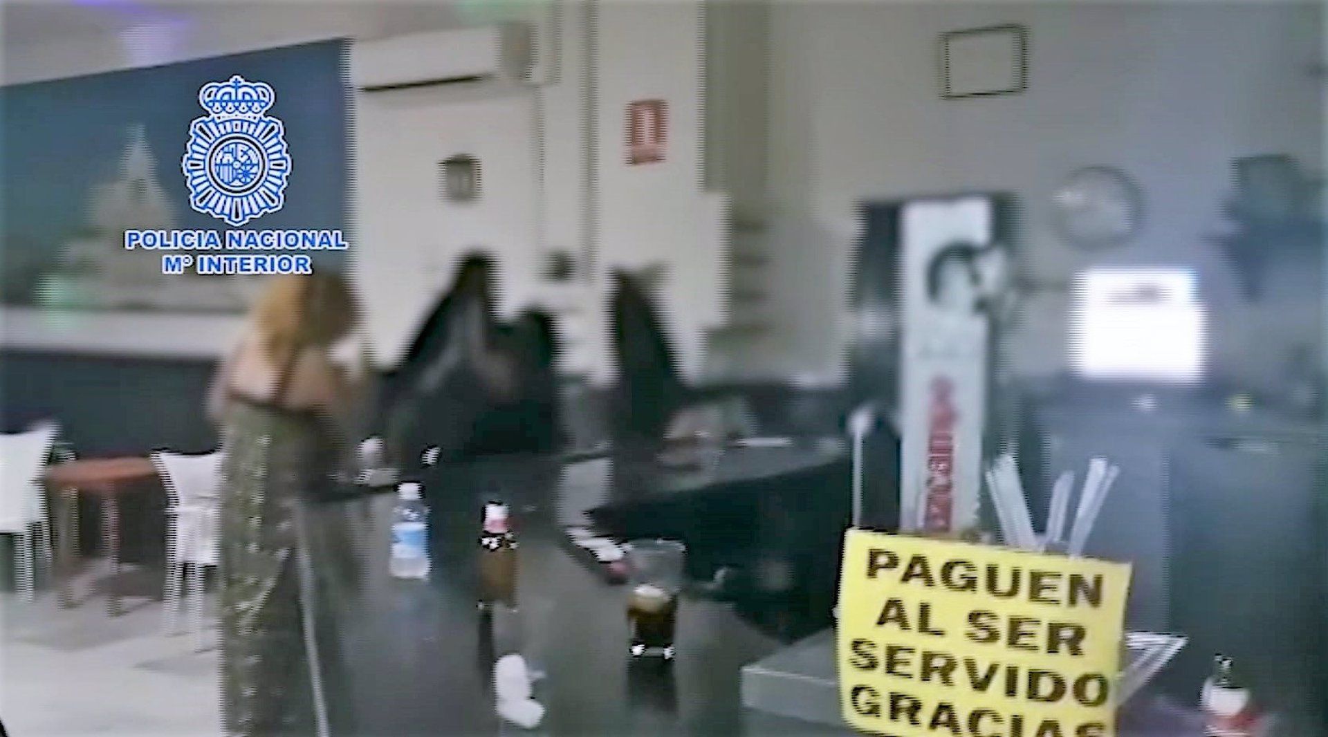 Imagen del interior del local donde se celebraba una fiesta ilegal en Sanlúcar.