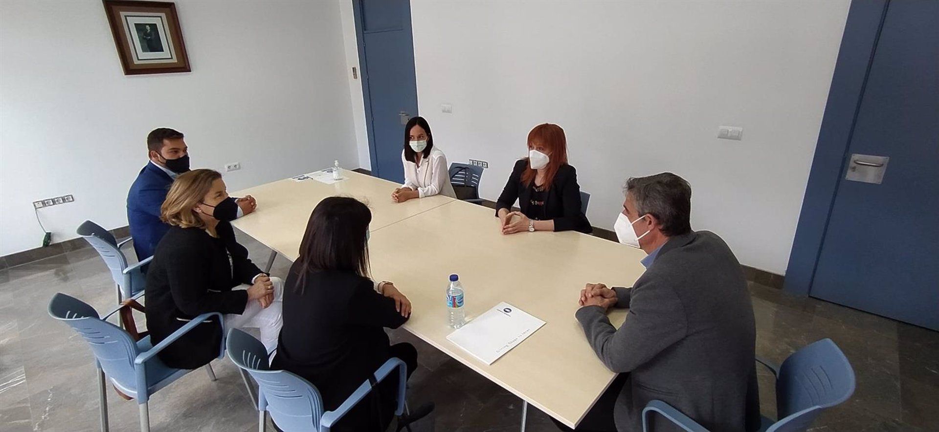 Reunión entre representantes de Junta y Ayuntamiento de Arcos.