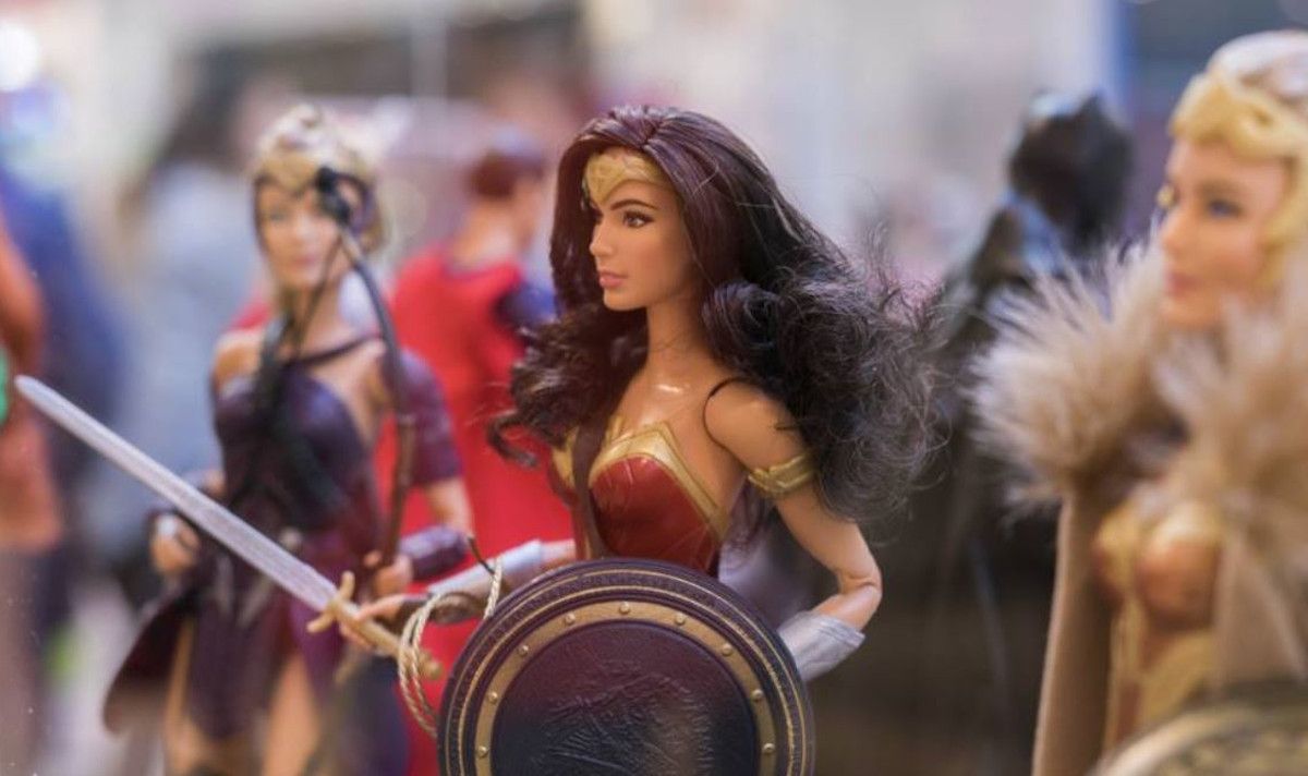 Una muñeca Barbie de la exposición instalada en El Puerto. 