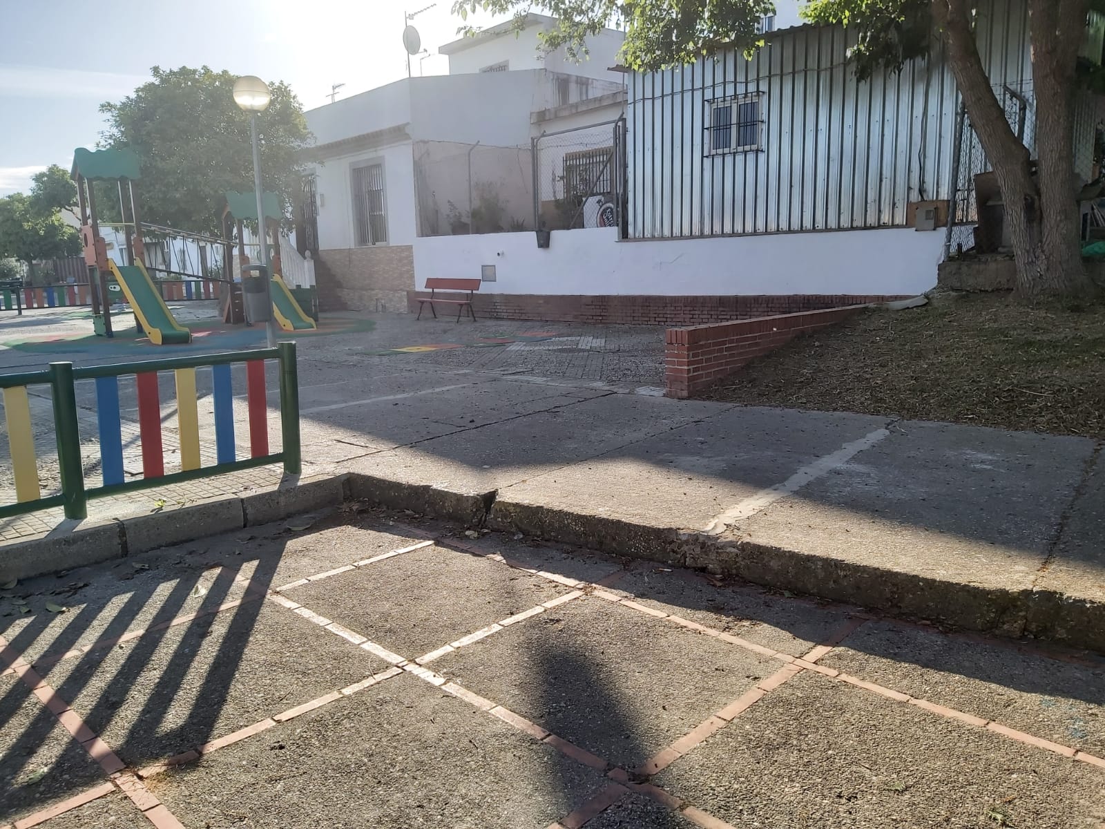 Parque infantil en Torremelgarejo.