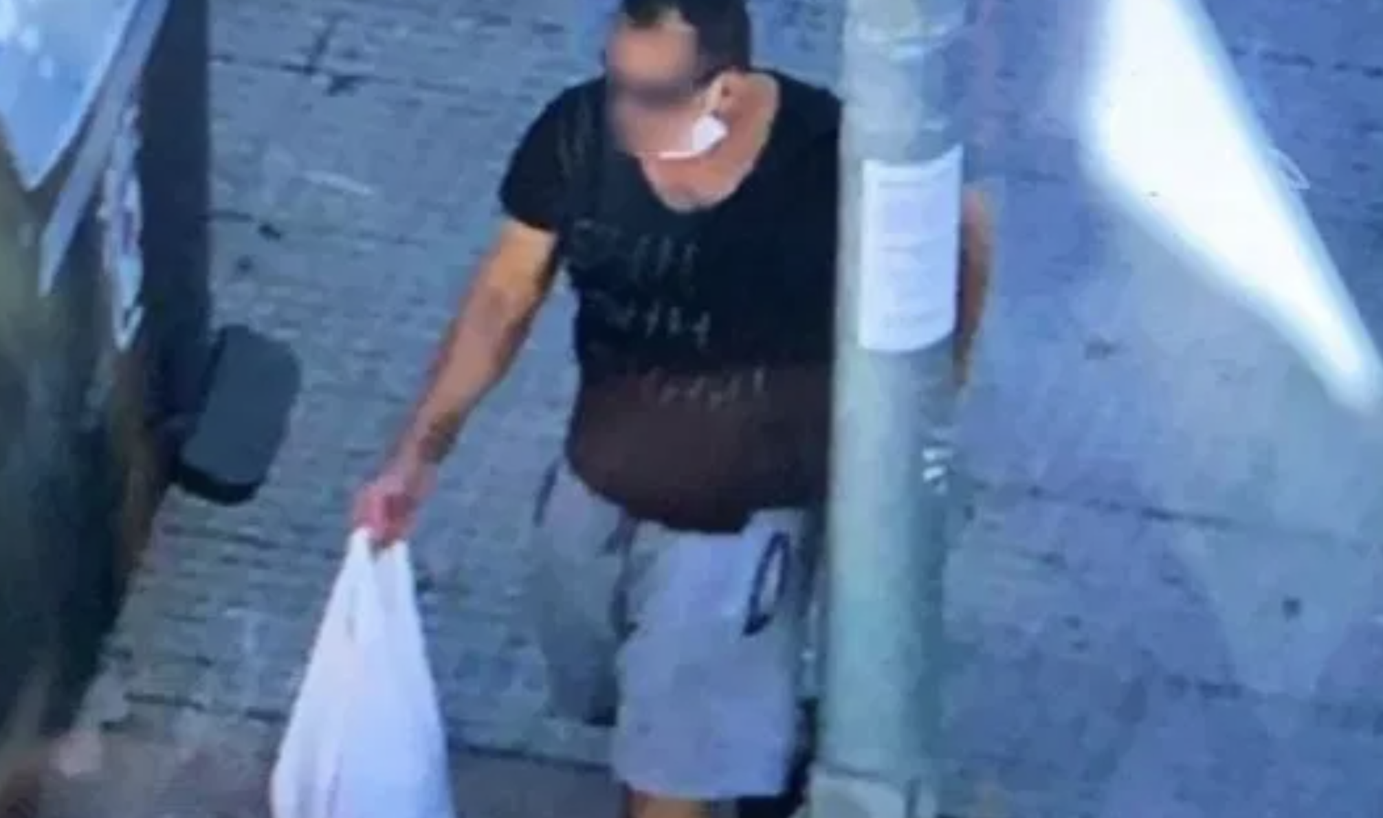 Un jurado popular juzga por asesinato al 'mexicano', el hombre que paseó con una cabeza humana por Huelva. LAMARDEONUBA.ES Un jurado popular juzga por asesinato al 'mexicano', el hombre que paseó con una cabeza humana por Huelva. LAMARDEONUBA.ES