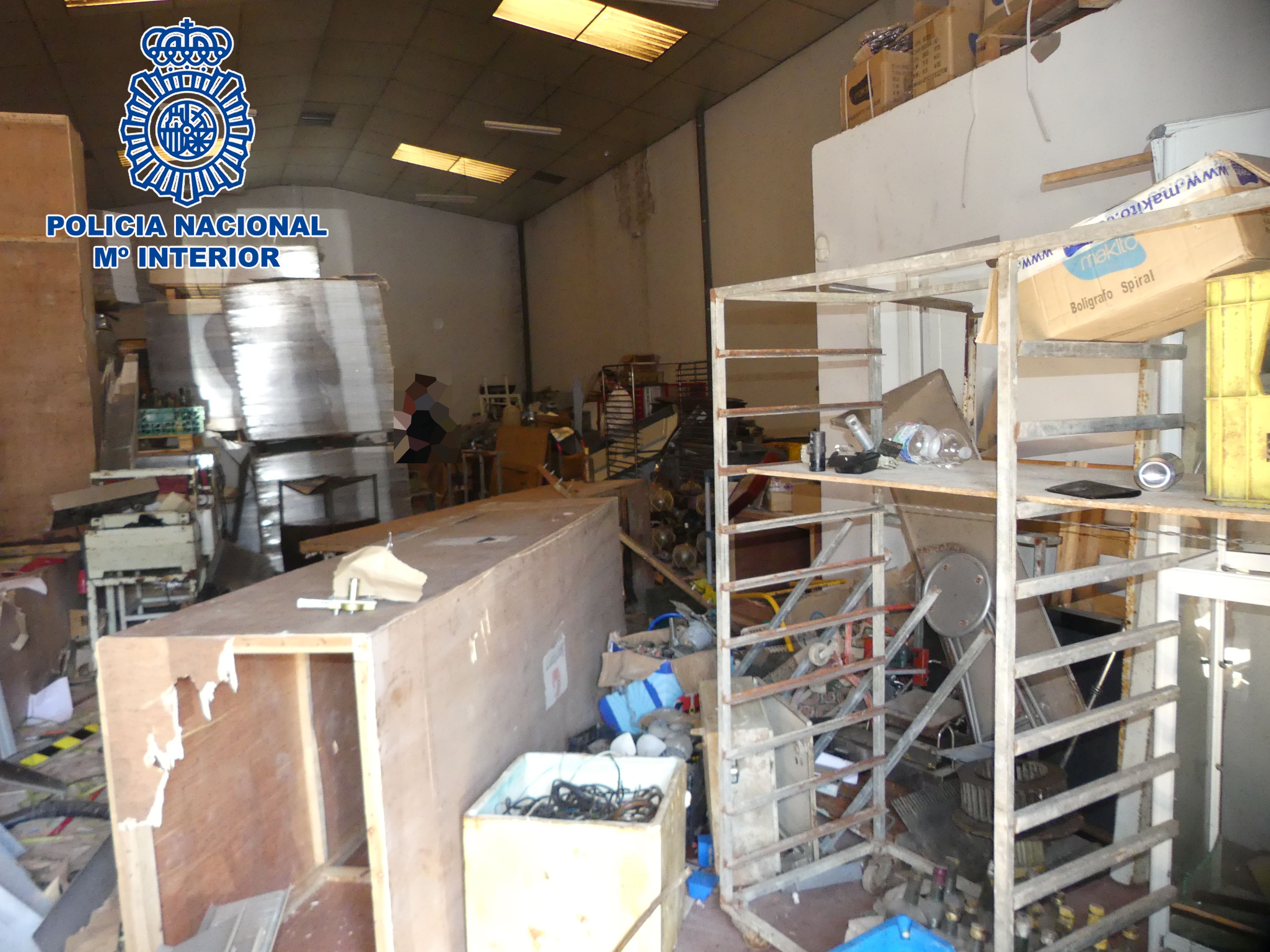 Material de hostelería robado en una nave de El Portal.