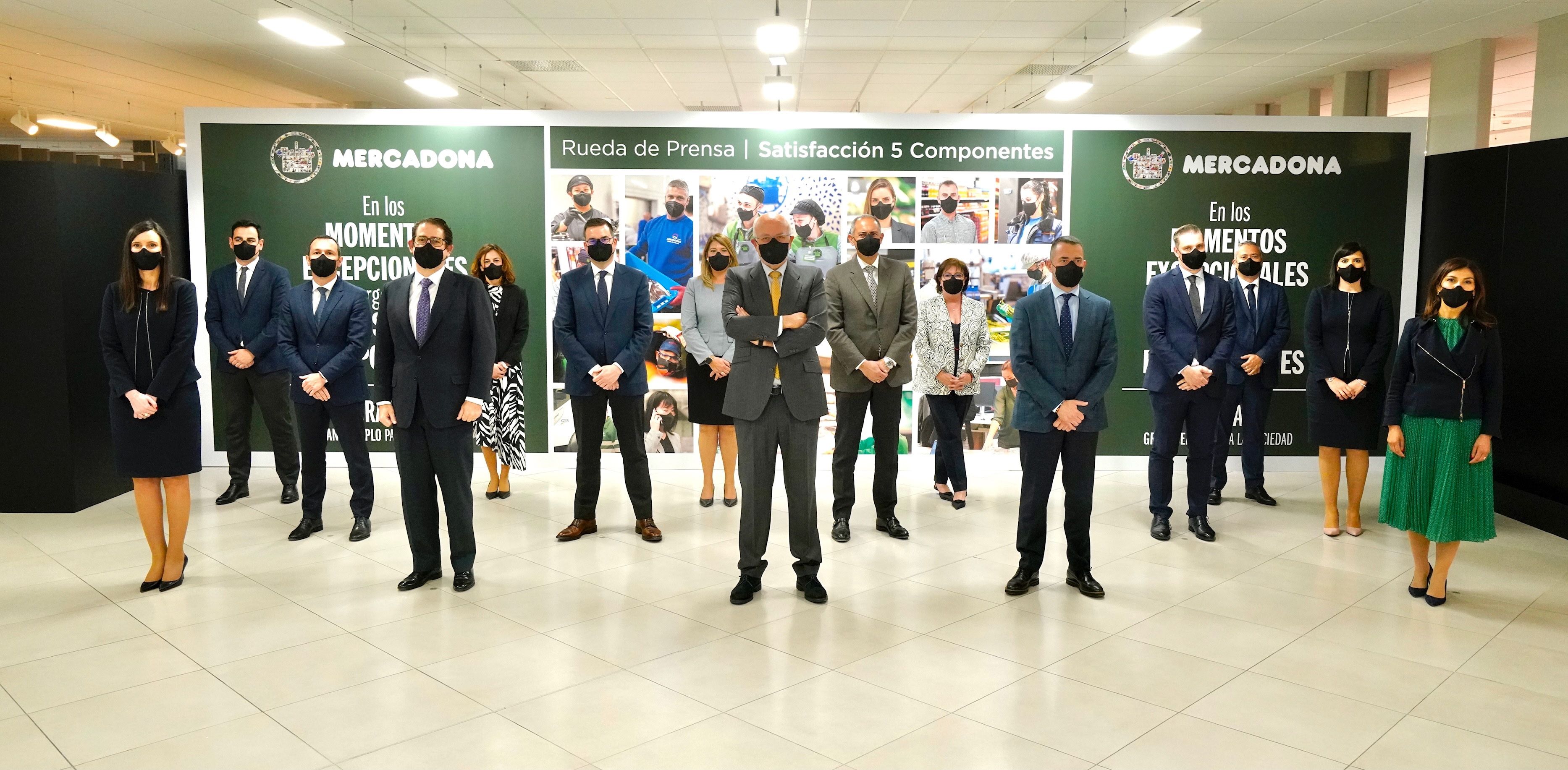 Juan Roig y miembros del comité de dirección de Mercadona tras el balance de 2020.