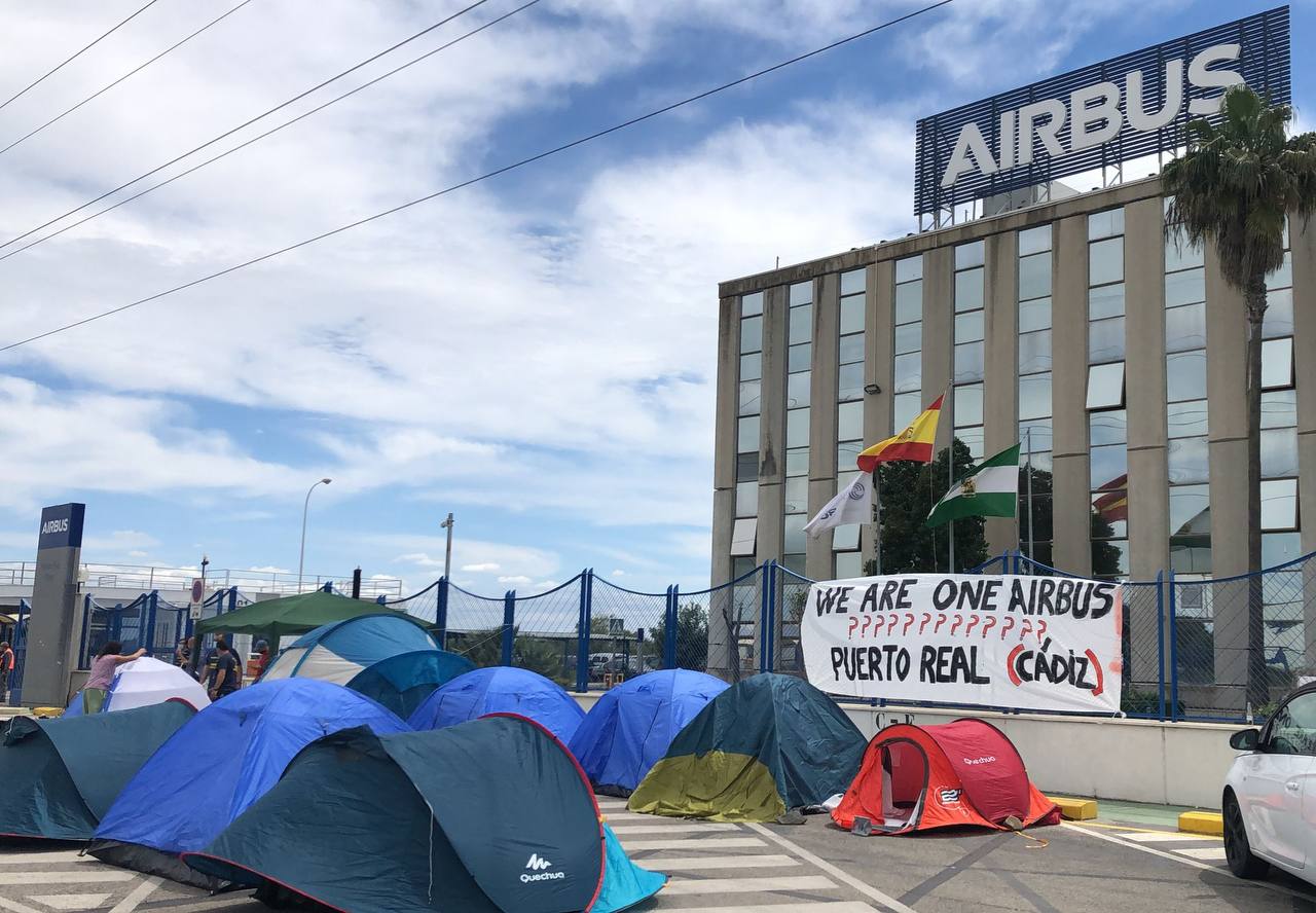Acampada frente a la planta de Airbus en Puerto Real.