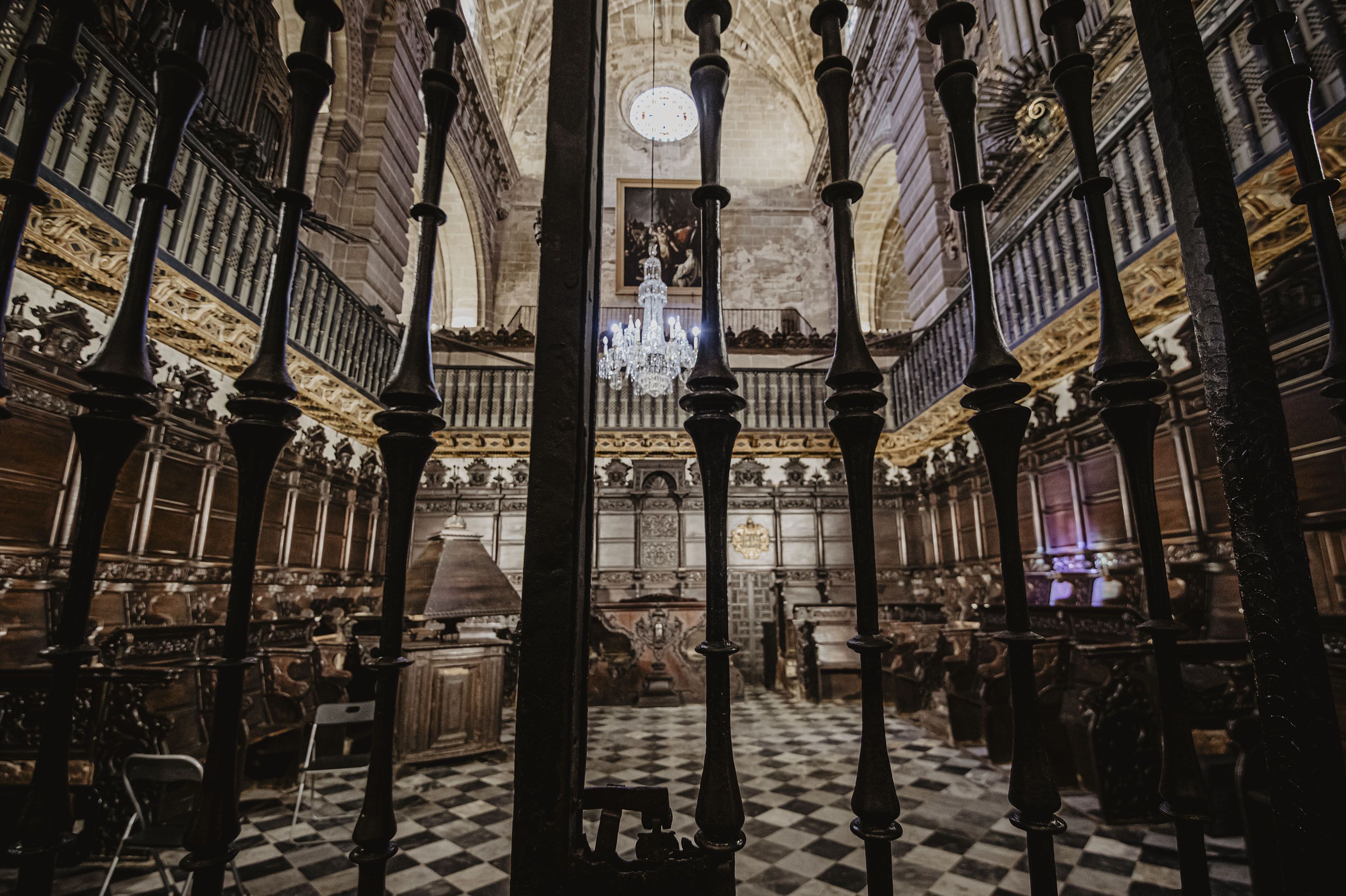 Interior de la basílica menor. Interior de la basílica menor.
