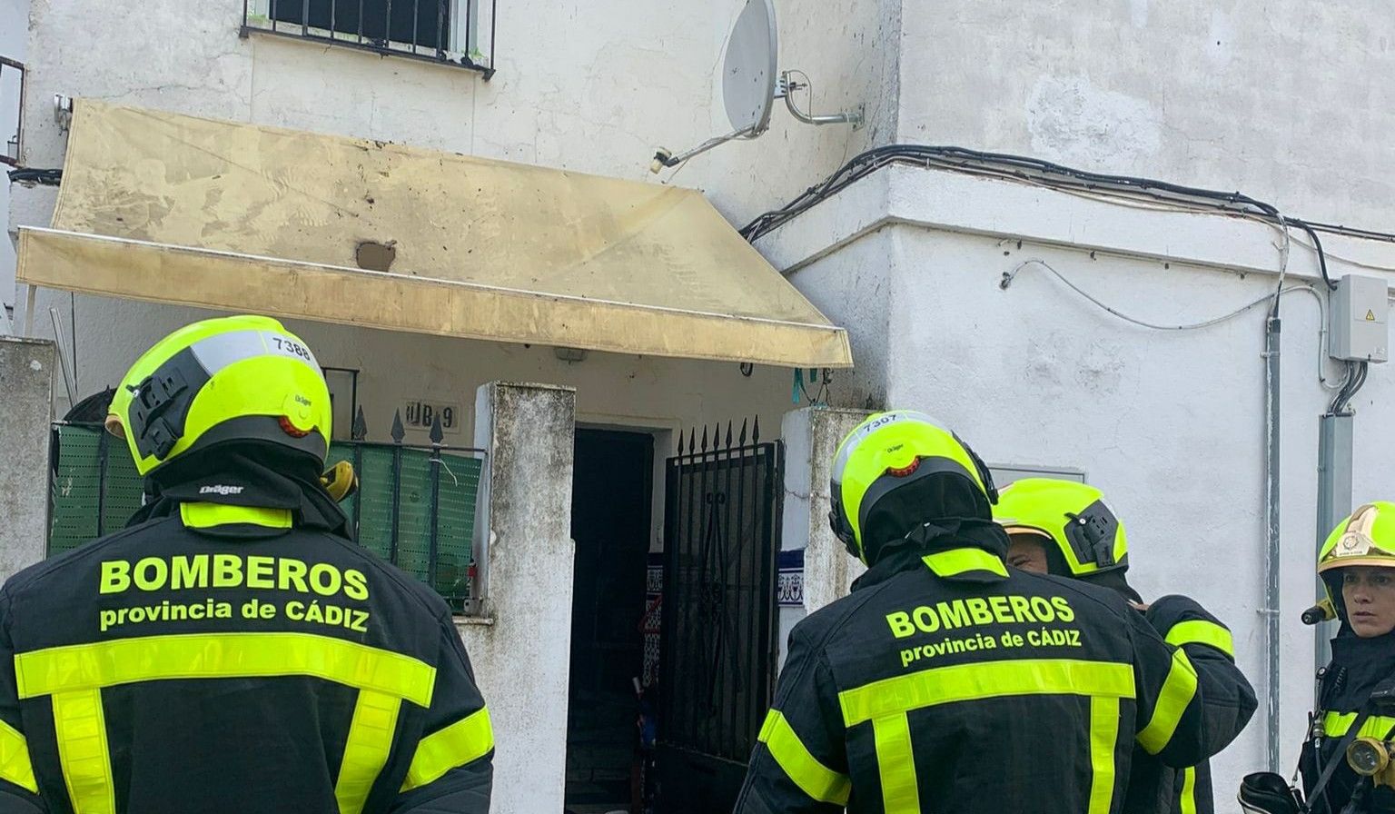 La actuación de los bomberos en el Polígono San Benito.