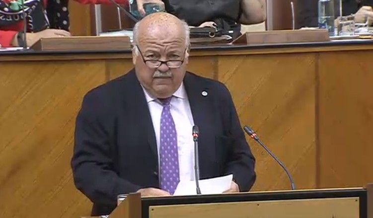 Jesús Aguirre, en el Parlamento al comunicar esta detección del primer caso de la cepa india. Jesús Aguirre, en el Parlamento al comunicar esta detección del primer caso de la cepa india.