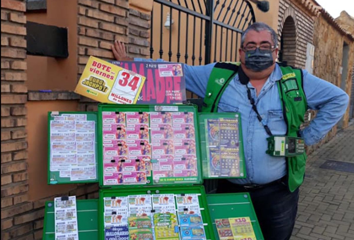 Jorge López, vendedor de los cupones en Algeciras.