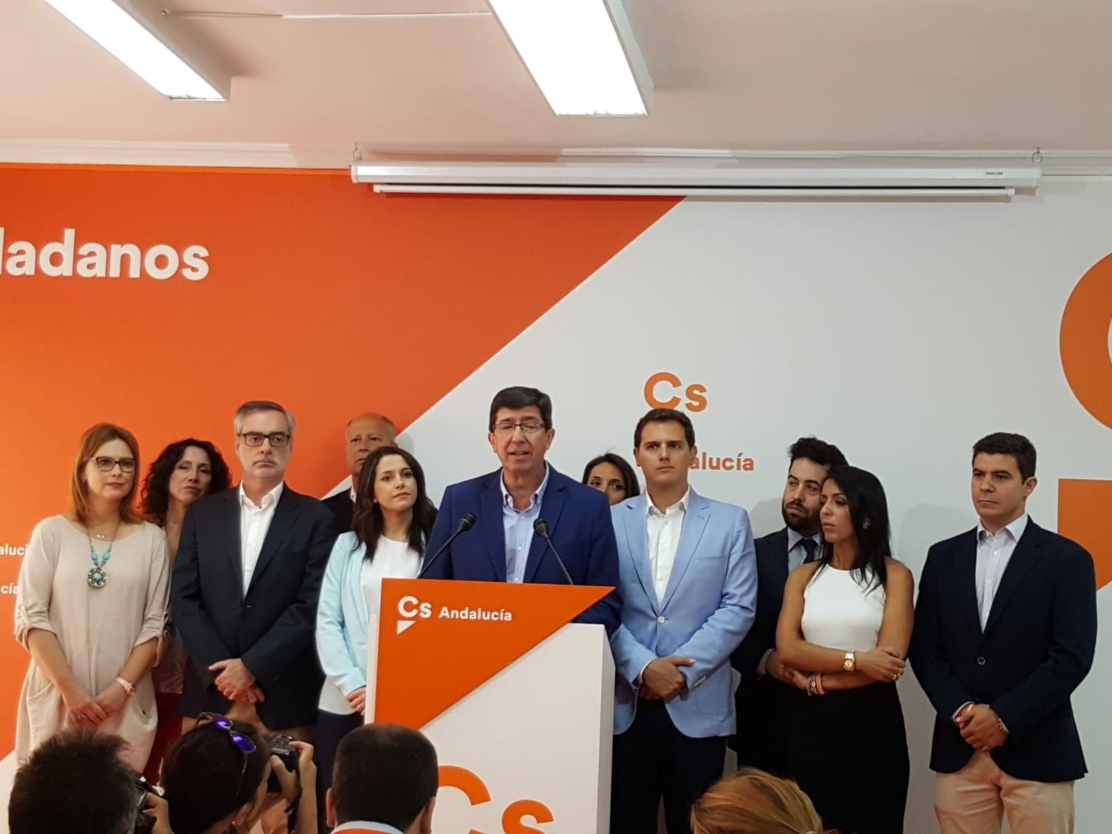Rivera, Arrimadas, Marín y otros miembros de Cs, este pasado lunes en Sevilla.