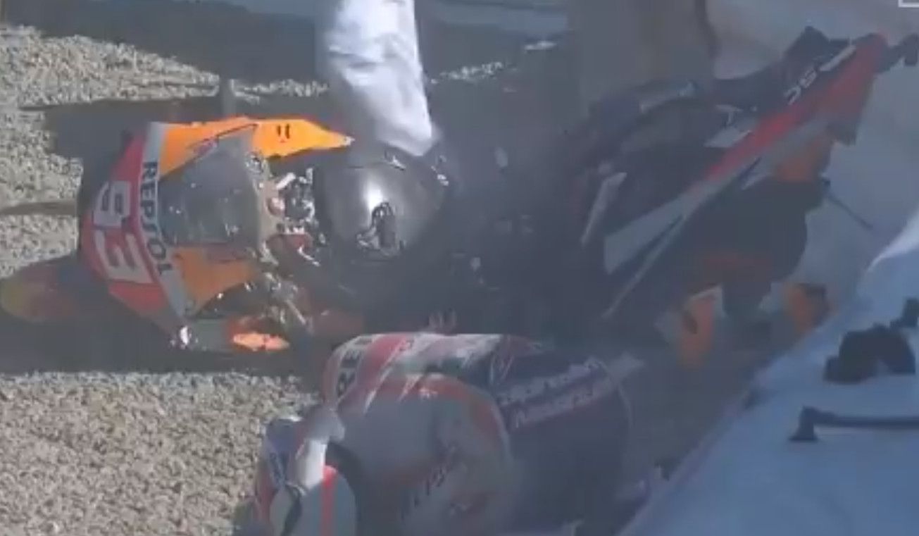 Marc Márquez, tras la caída.